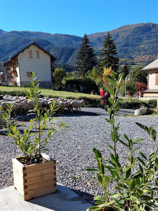 Le Pre Fleuri A Guillestre - Appartements Neufs Classes Meubles De Tourisme 3 Etoiles - Parking Privatif Luaran gambar